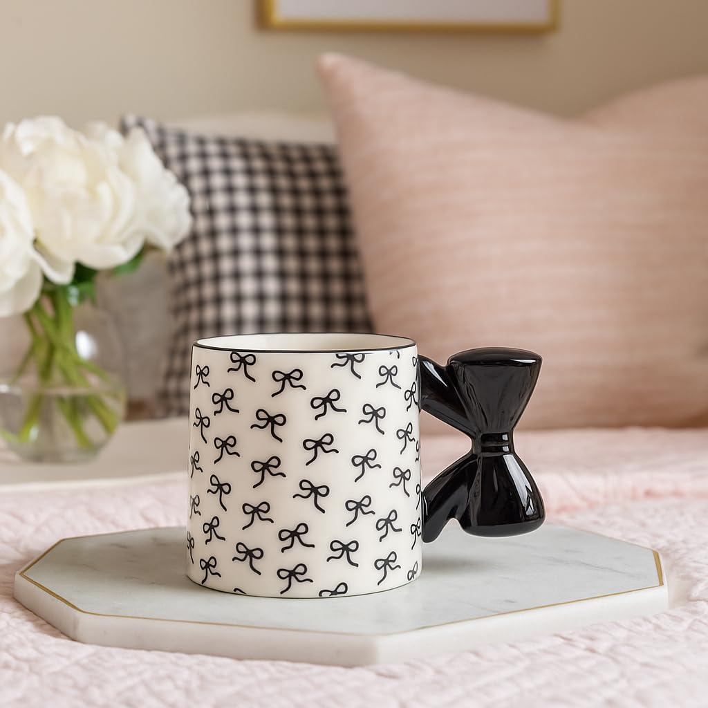 10 Strawberry Street Black Bow Mugs, Set of 4