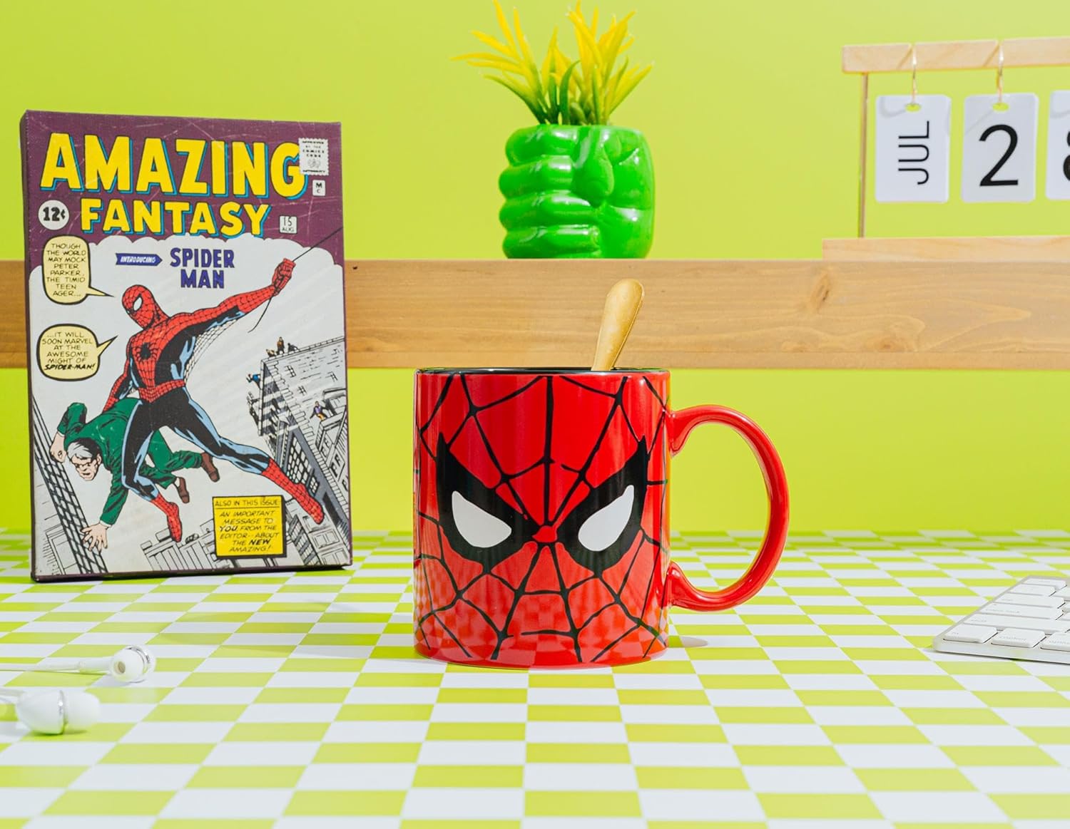 Silver Buffalo Marvel Spider-Man Face Jumbo Ceramic Coffee Mug, 20-Ounces, Red(Pack of 1)